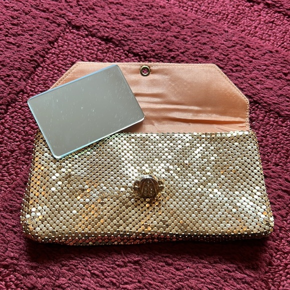 Vintage Whiting & Davis Gold Mesh Small Clutch - Picture 6 of 8
